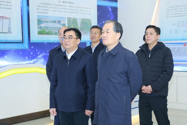 安徽省副省長張曙光一行來海螺集團(tuán)調(diào)研